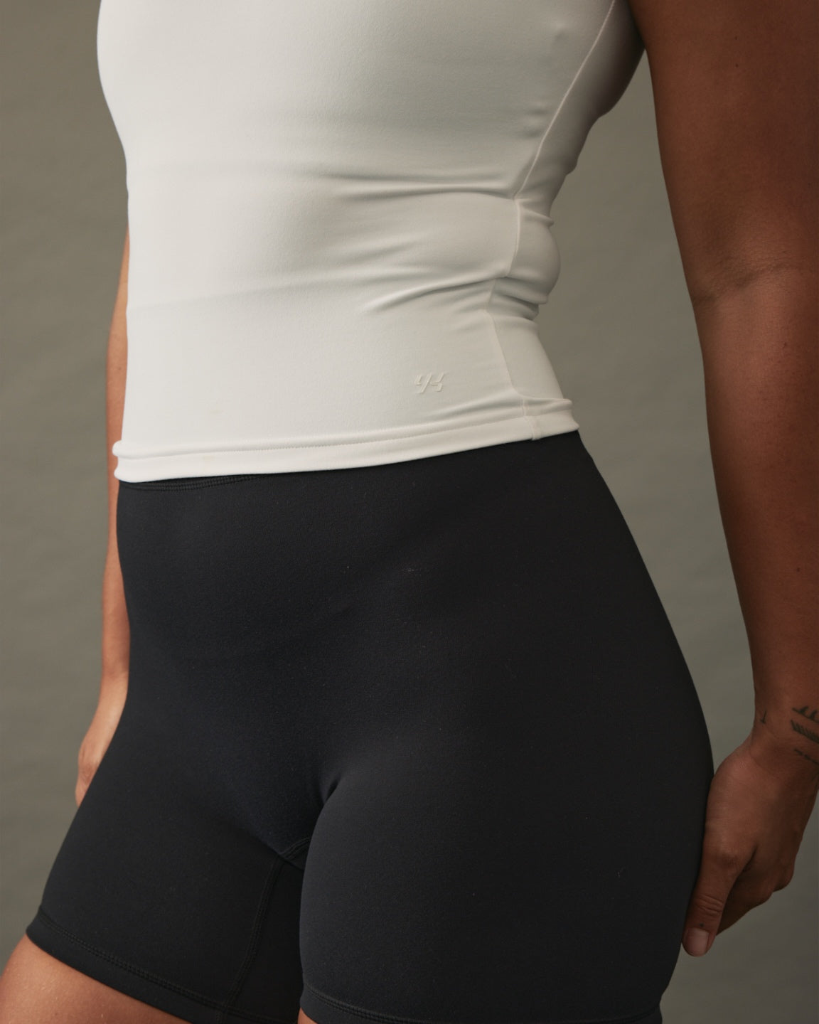 YK Move Cloud Short Sleeve | White