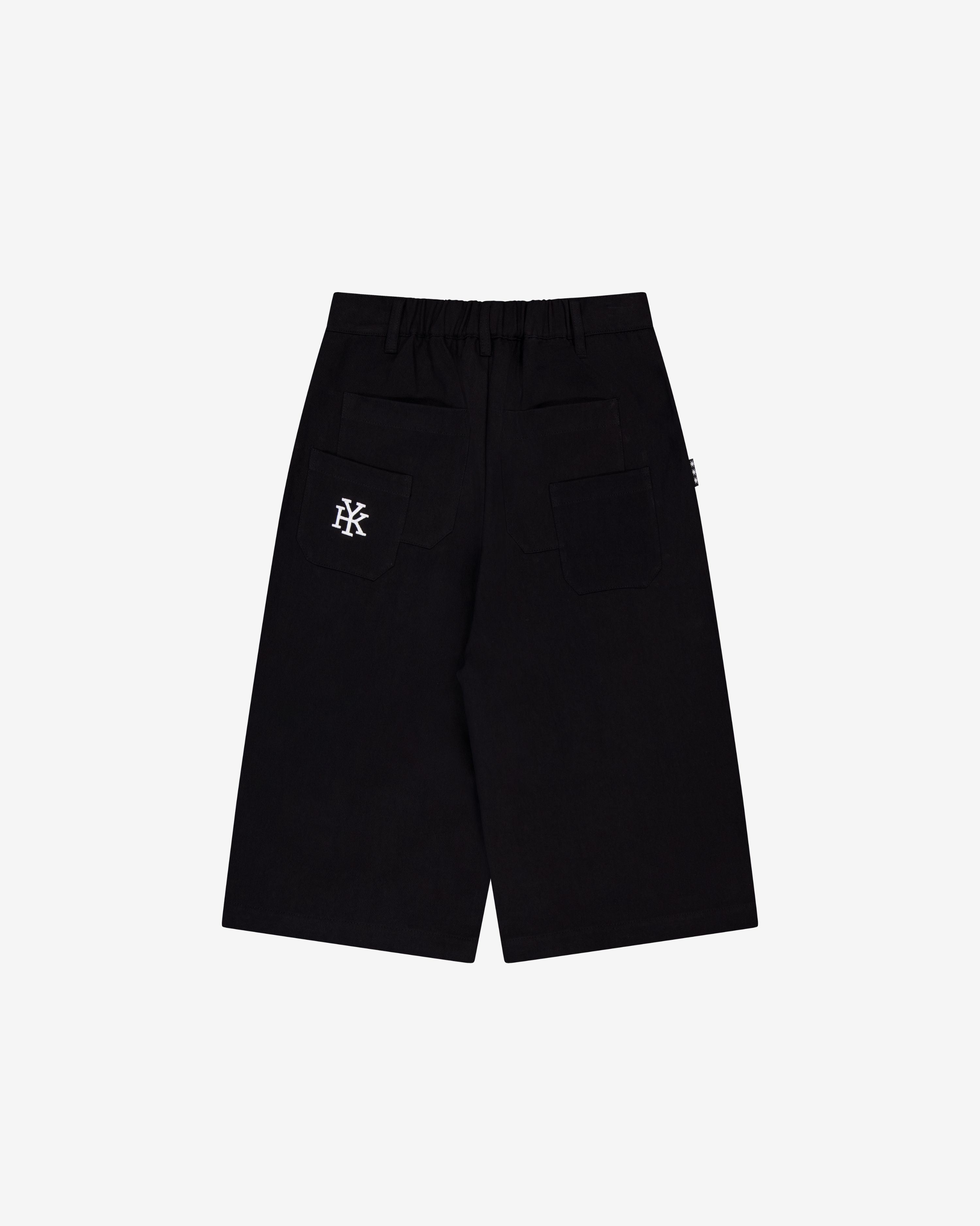 Double Pleated Shorts | Black