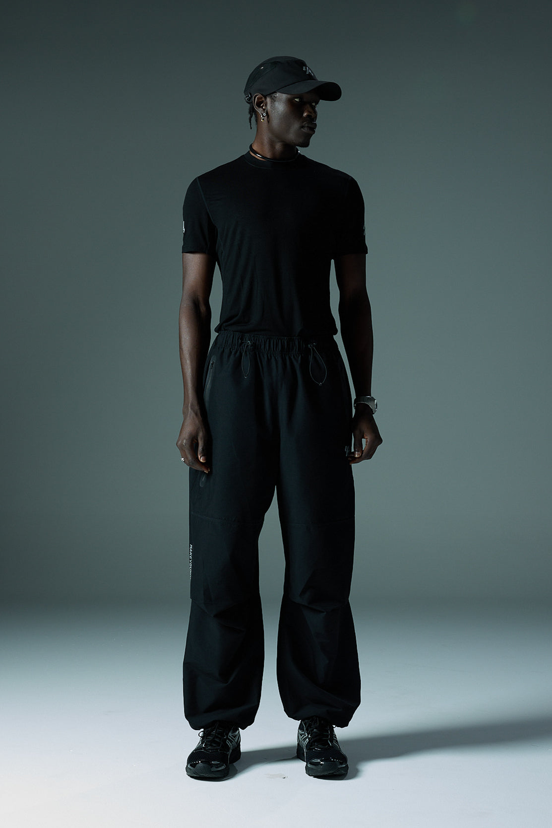 YK Move Flow Tee | Black