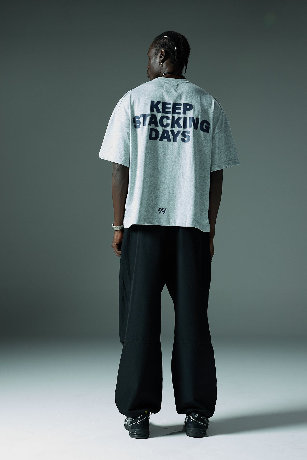 YK Move Stacking Days Tee | Grey