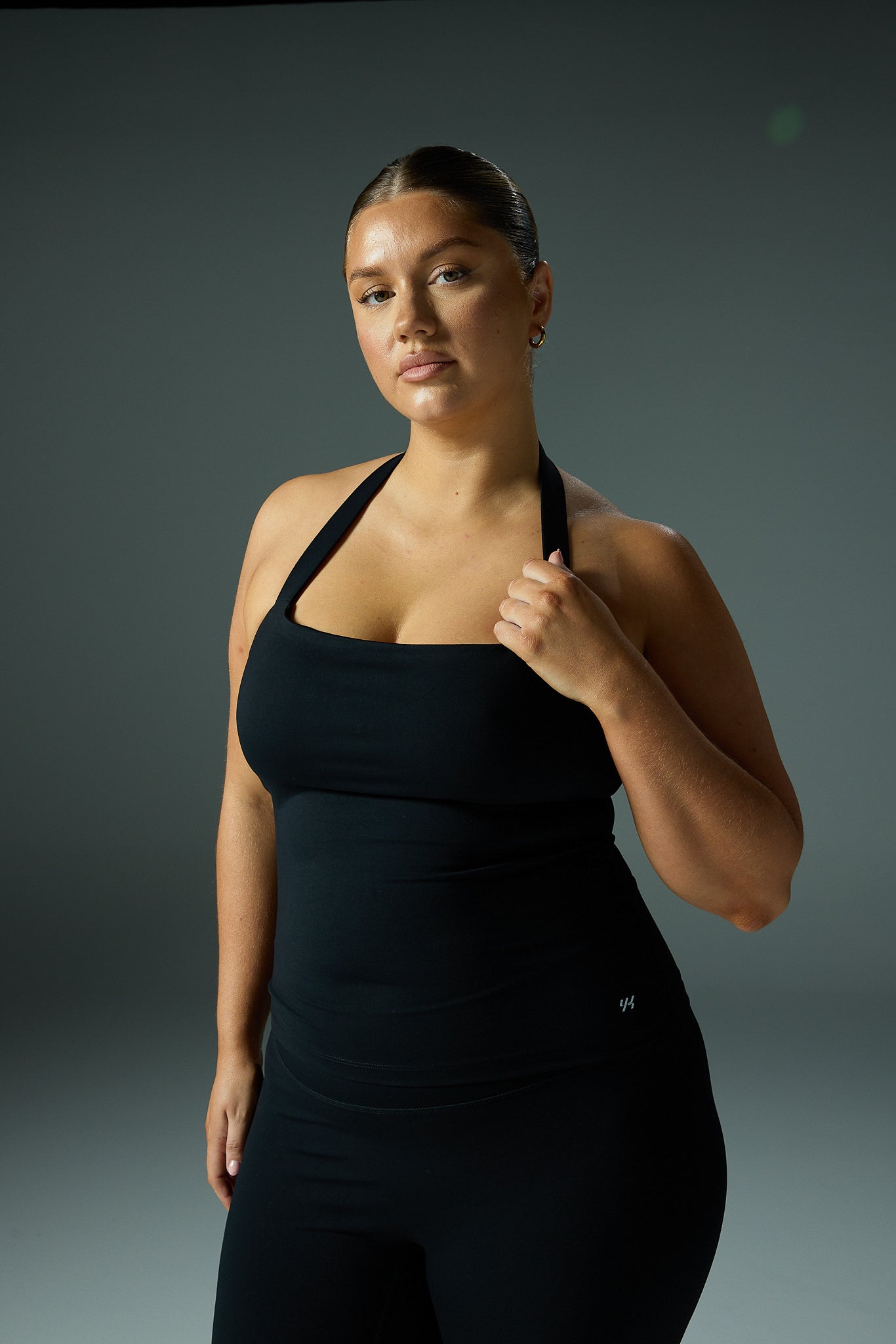 YK Move Sculpt Halter Tank | Black