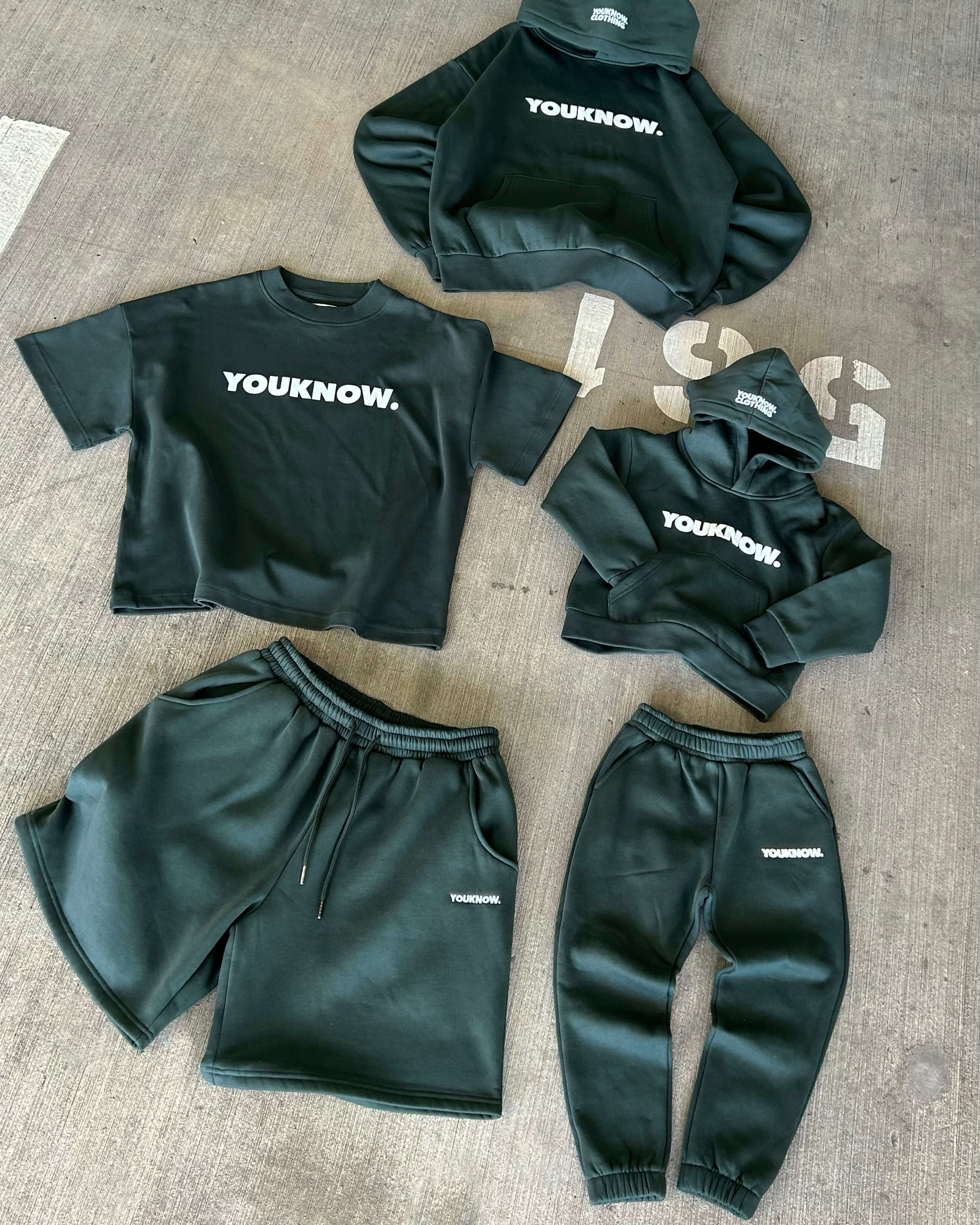 BLOCK TEE | Forest Green