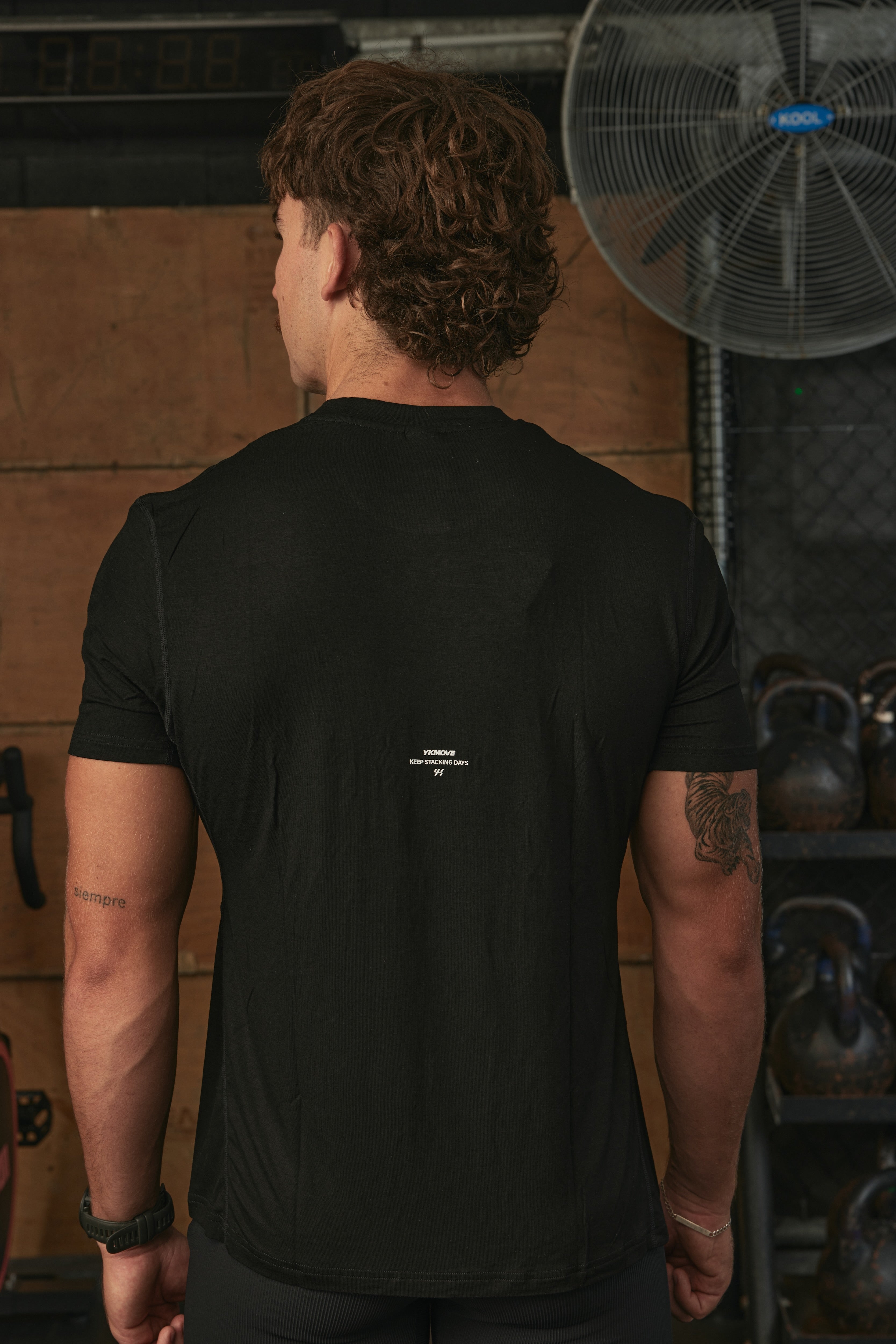 YK Move Flow Tee | Black