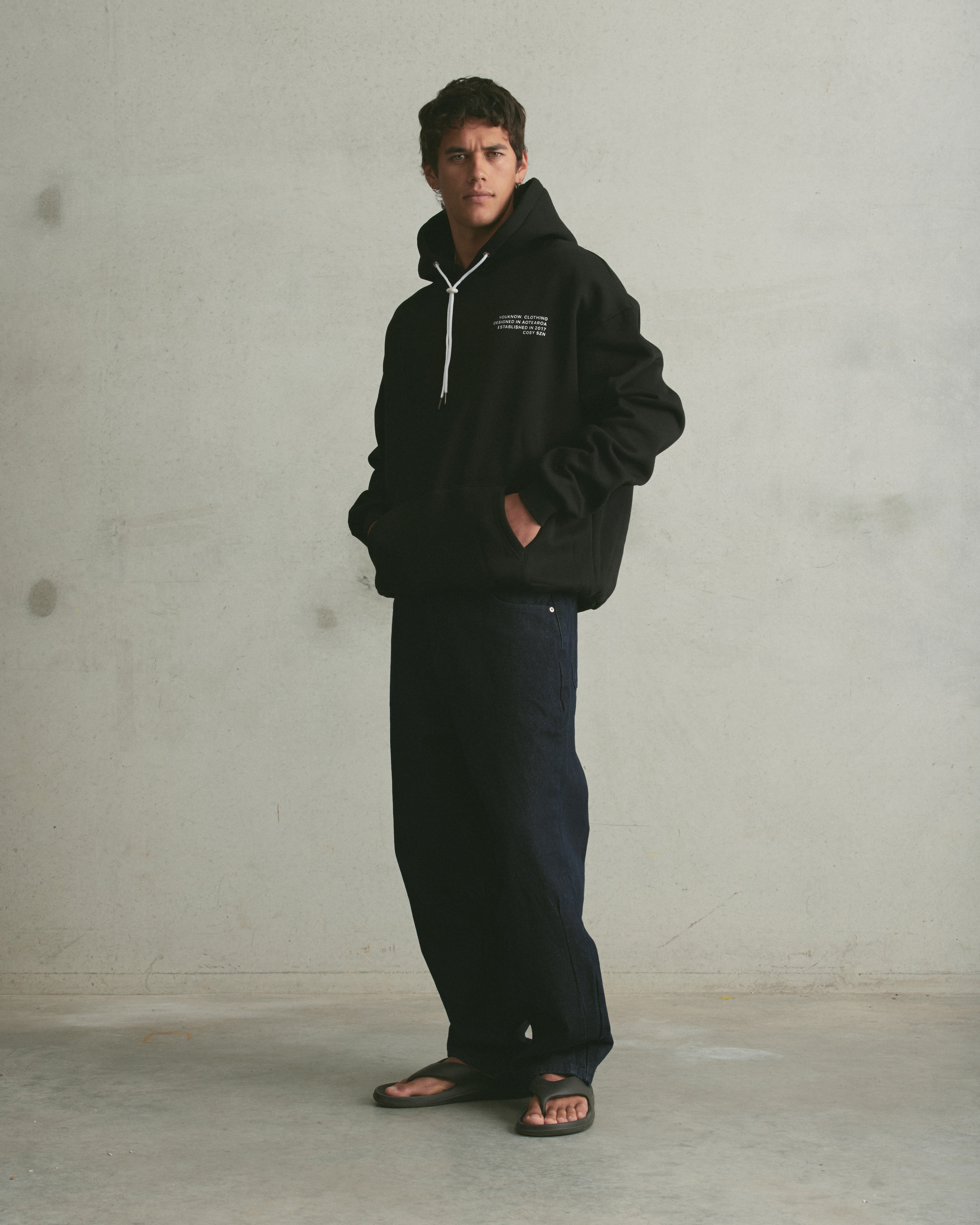 Cosyszn Hoodie | Black