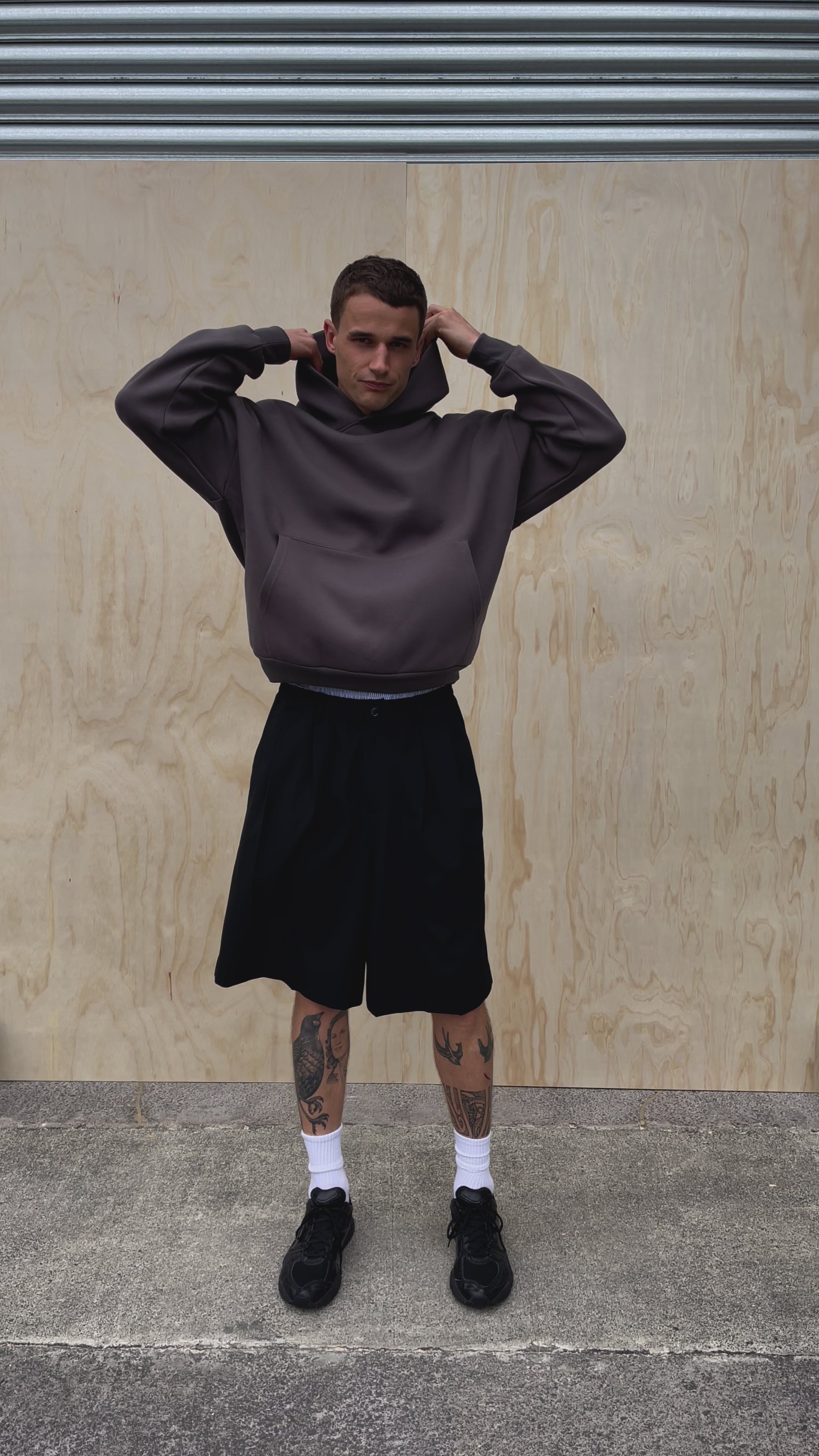 NOTHING PLEATED SHORT | Black