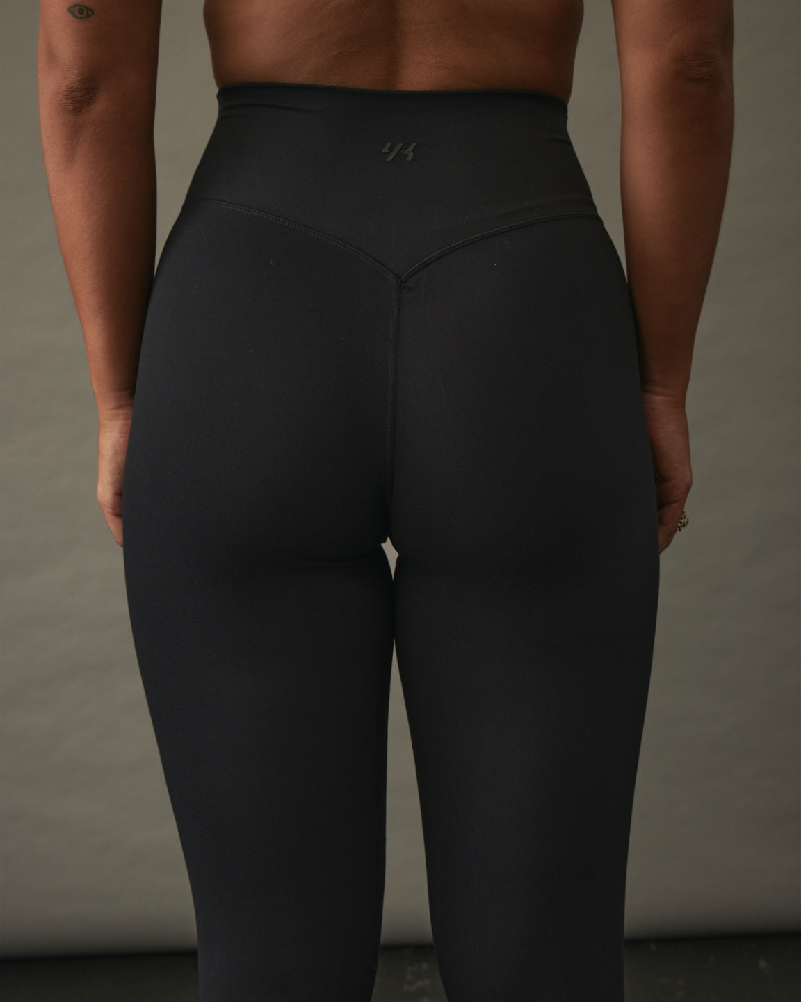 YK Move Cloud Leggings | Black