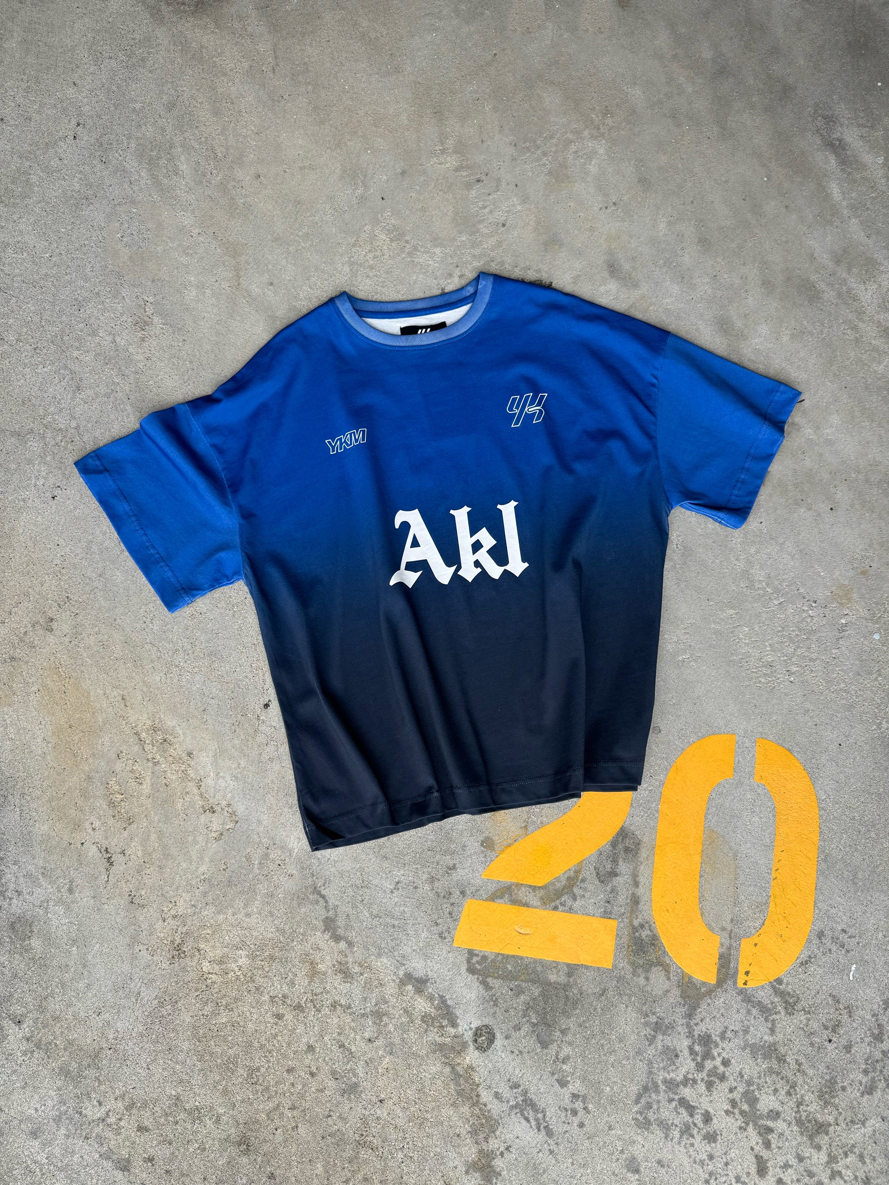 YK Move Champion Tee Akld | Blue Gradient