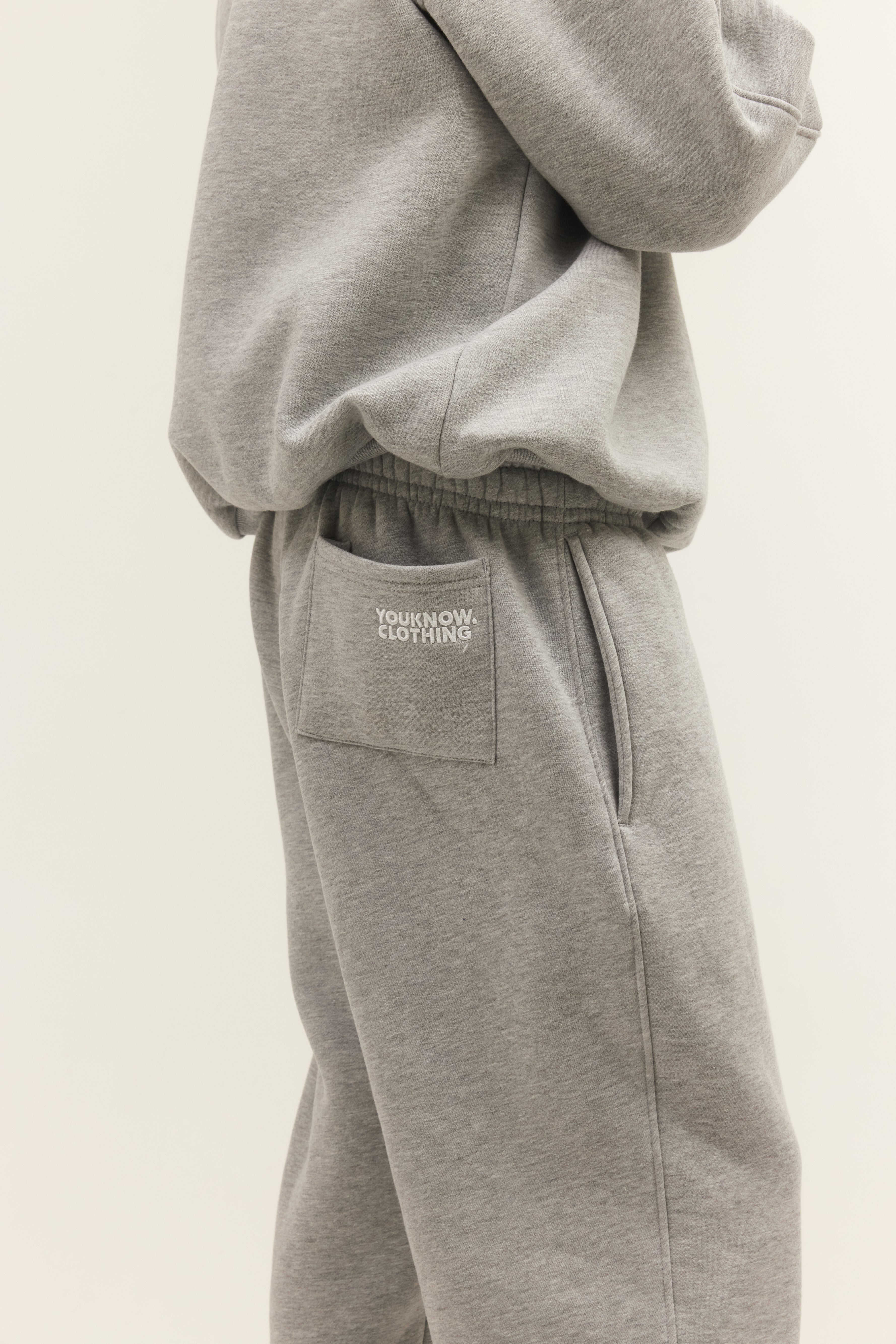 BLOCK CUFFED SWEATPANTS | Grey