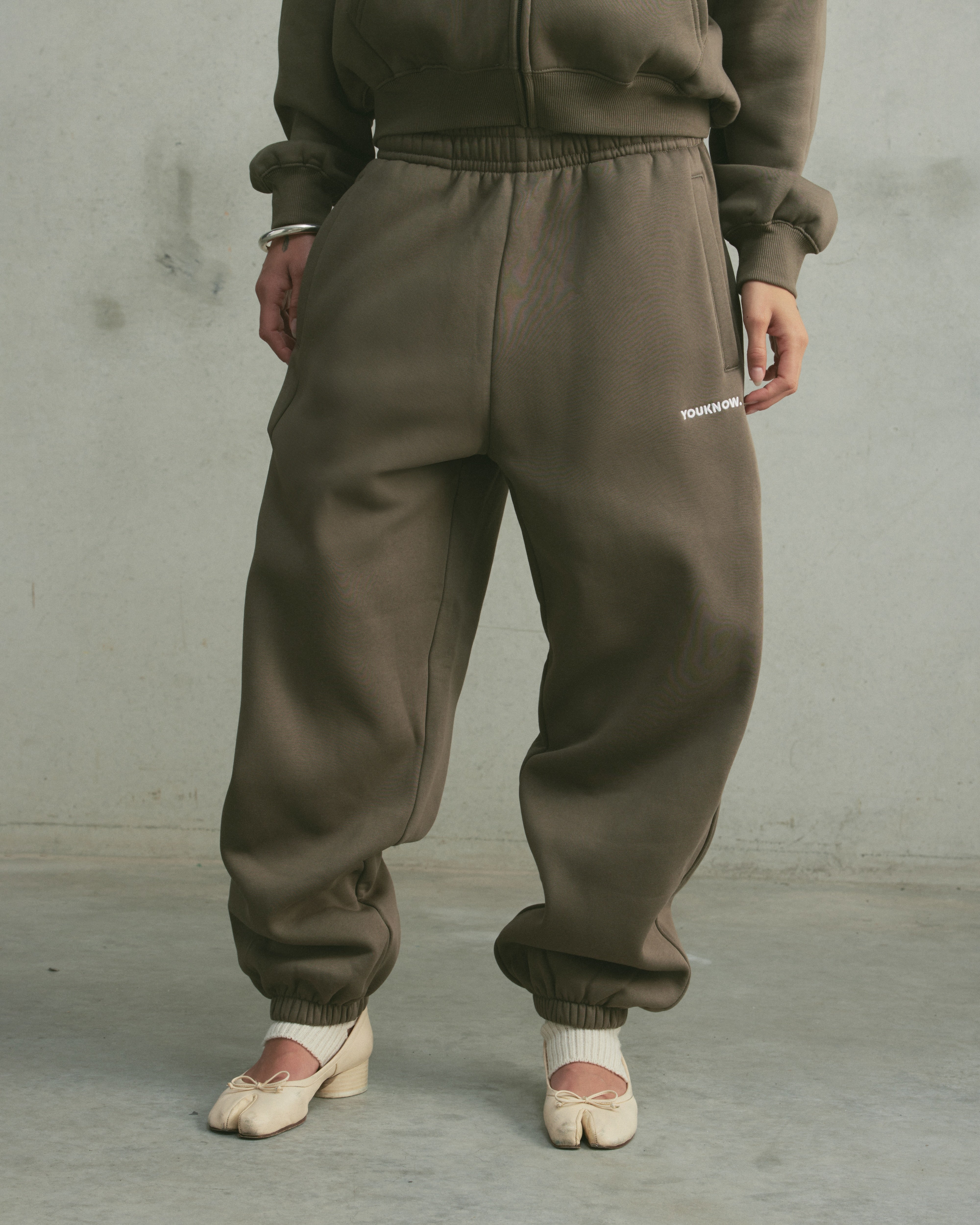 Core Cuffed Sweatpants | Seaweed